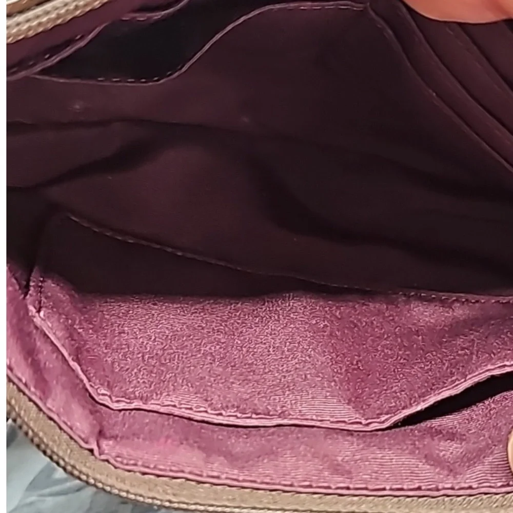 COACH POPPY SIGNATURE WRISTLET - Picture 8 of 9